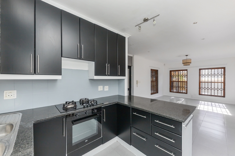 2 Bedroom Property for Sale in Claremont Western Cape